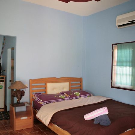 Jungle Hut Bungalows & Hotel Haad Chao Phao Esterno foto