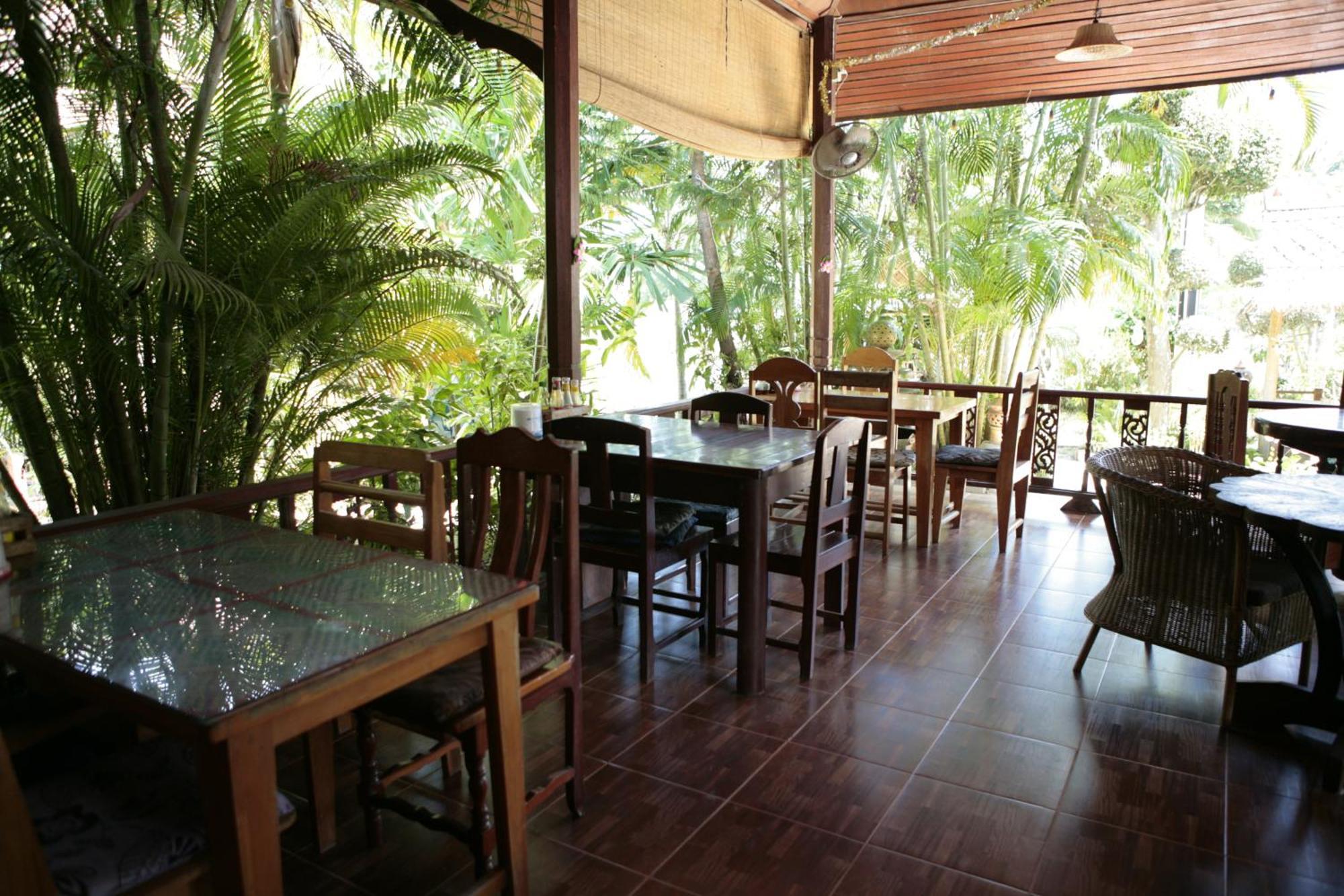 Jungle Hut Bungalows & Hotel Haad Chao Phao Esterno foto