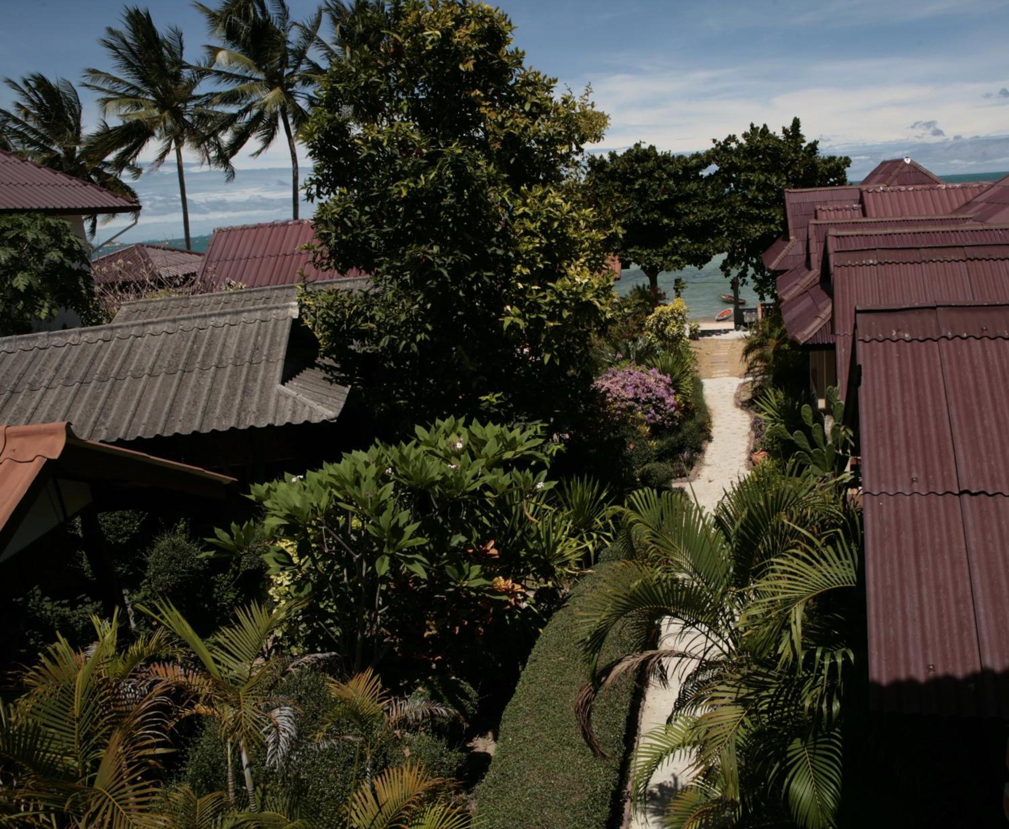 Jungle Hut Bungalows & Hotel Haad Chao Phao Esterno foto